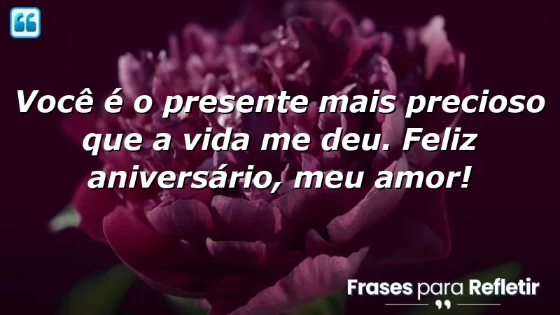 Mensagens de aniversário para namorada especial que expressam amor e carinho.